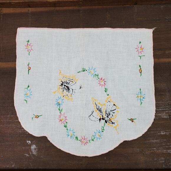 Vintage Handcrafted Embroidery Table Doily SET of 3 - Picture 6 of 8